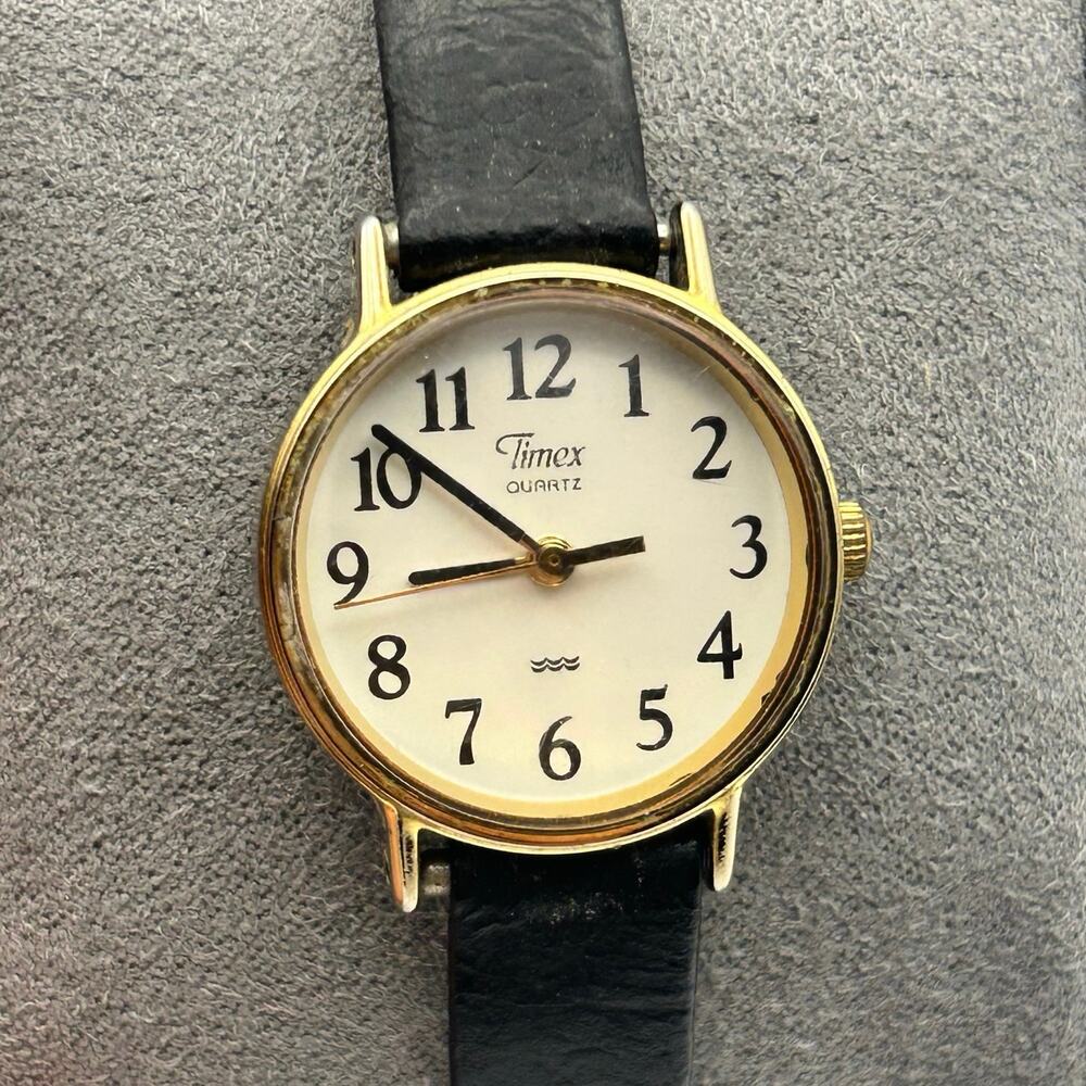 Vintage Timex Gold Tone Case Women’s Quartz Watch Working New Battery